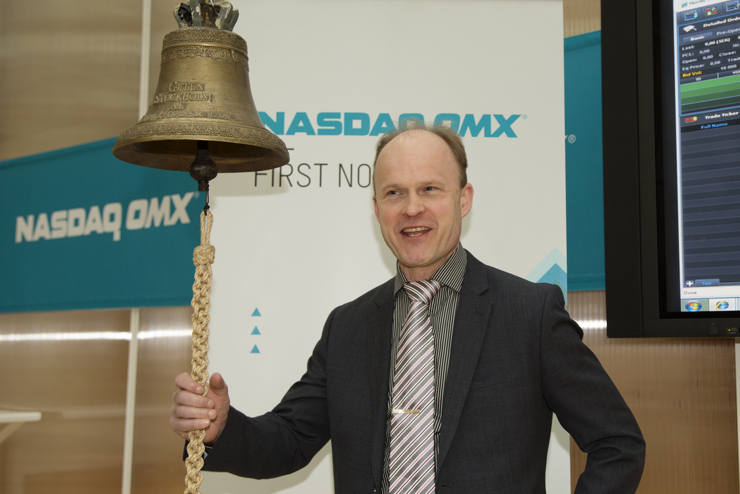  - Cell Impact CEO Mats Wallin rings the opening bell - hi res